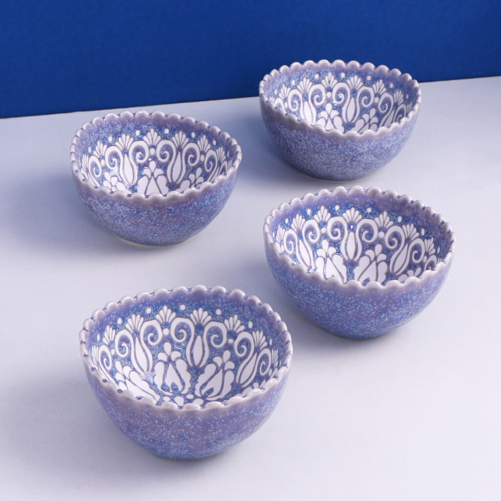 Elegant Stoneware Bowls – Set of 4