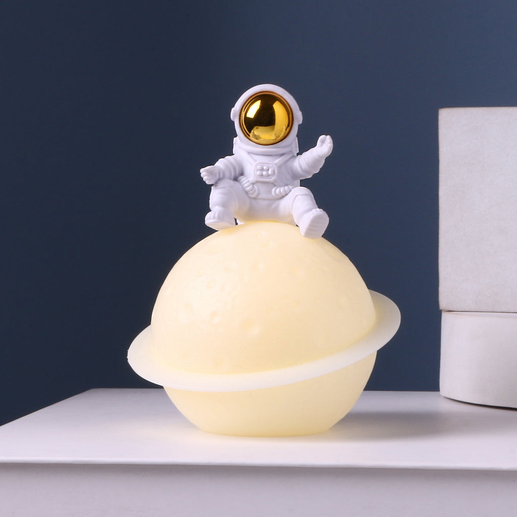 Astronaut Saturn Night Light Lamp