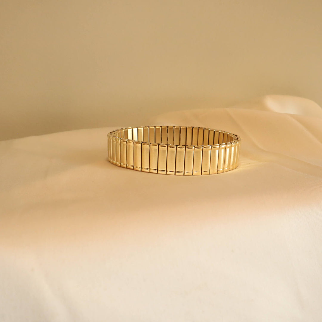 Sand Dune Coil Expandable 18K Gold Plated Bangle