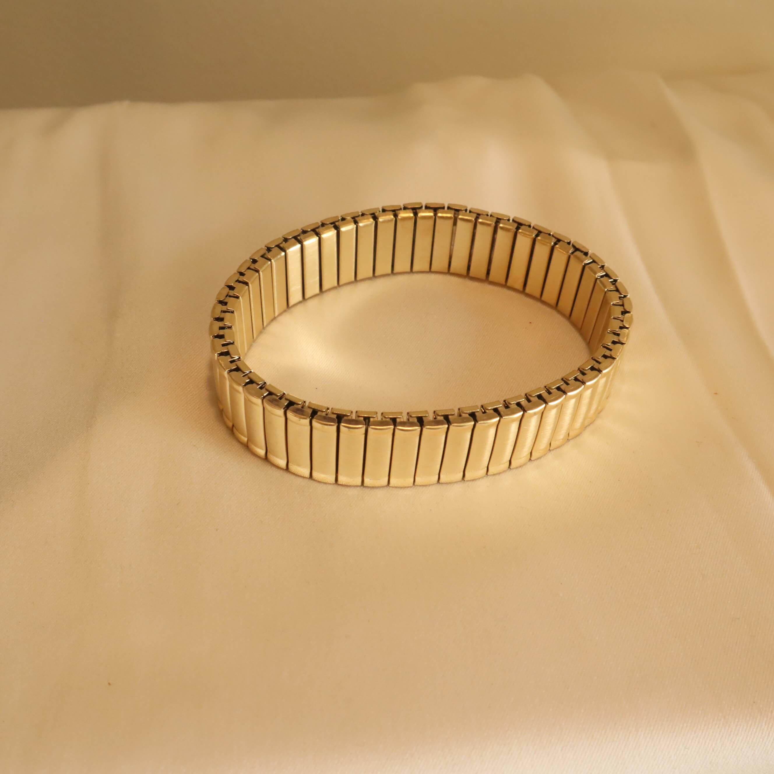 Sand Dune Coil Expandable 18K Gold Plated Bangle