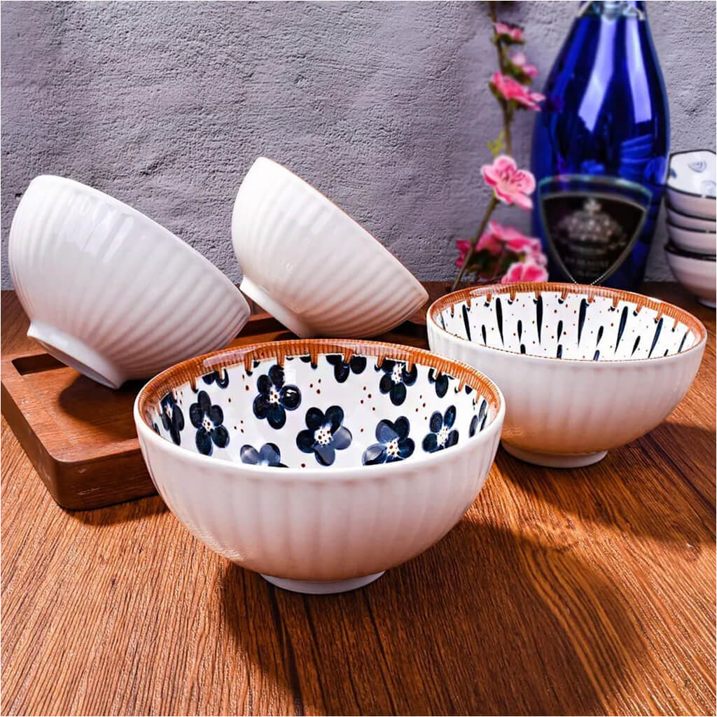 Elegant Japanese Porcelain Bowl Set of 4