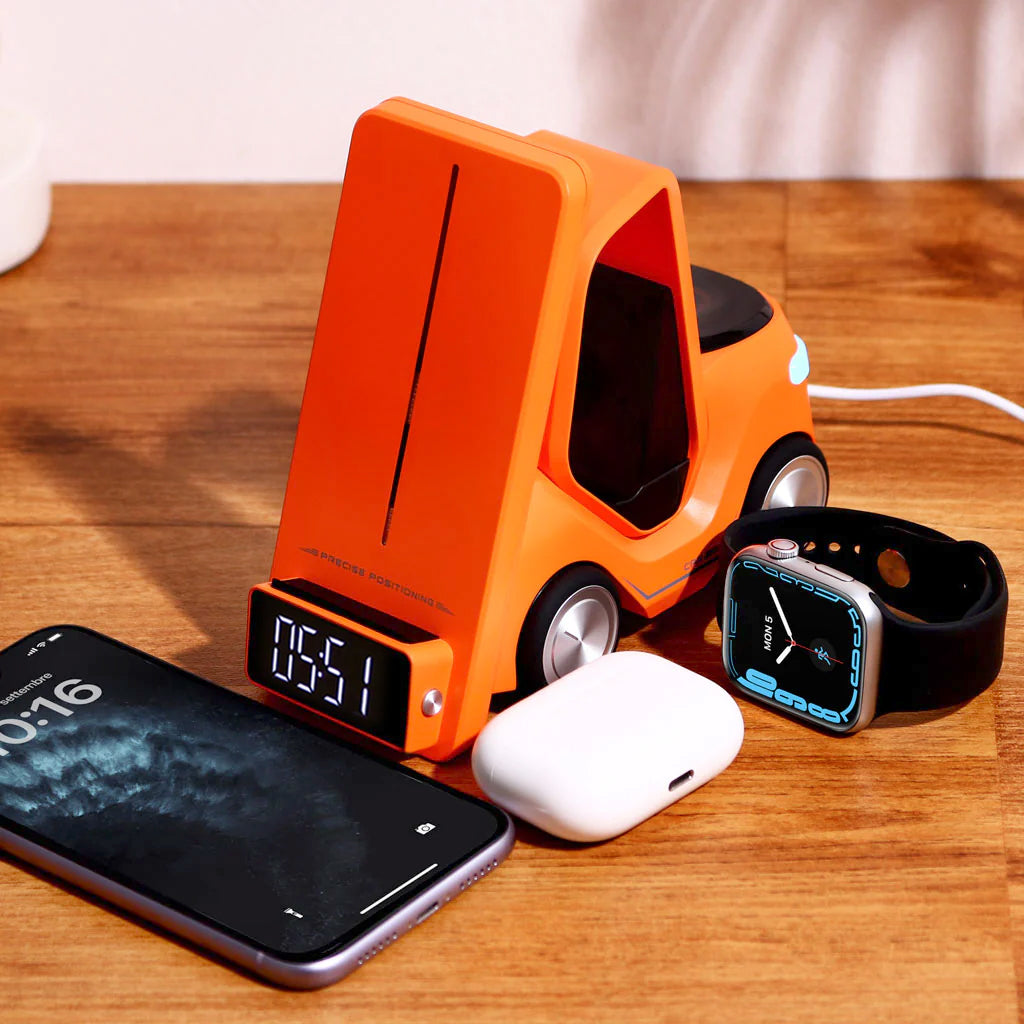 Bigsmall Charge Cruiser - 3 in 1 Wireless Charger with Clock